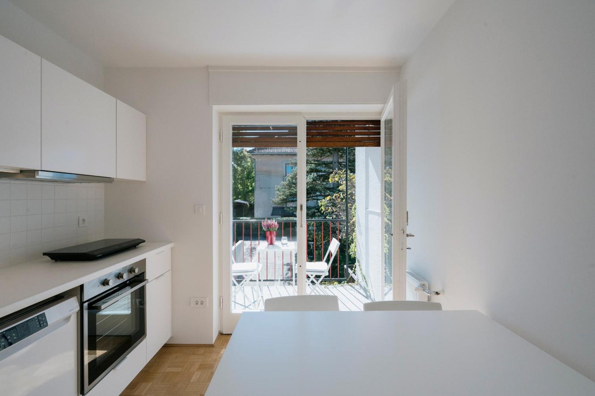 Ljubljana C17 4-Bedroom Private Row House With Garden And Parking Exterior foto